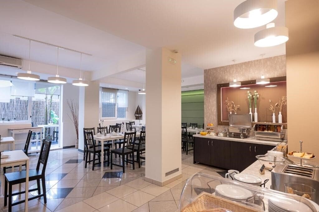 Готель Acropoli Hotel 2*