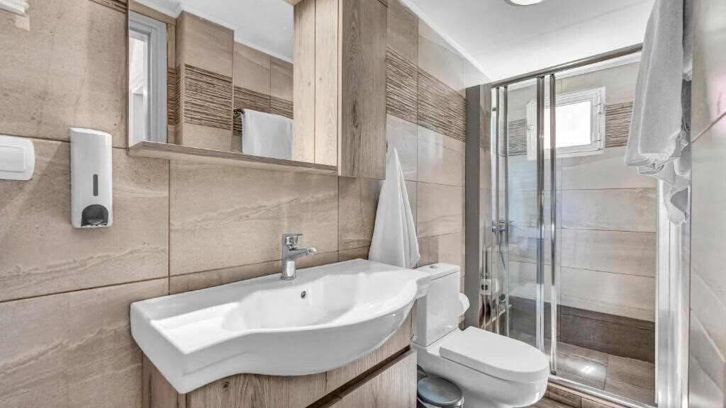 Фотографія Erato Hotel 2*