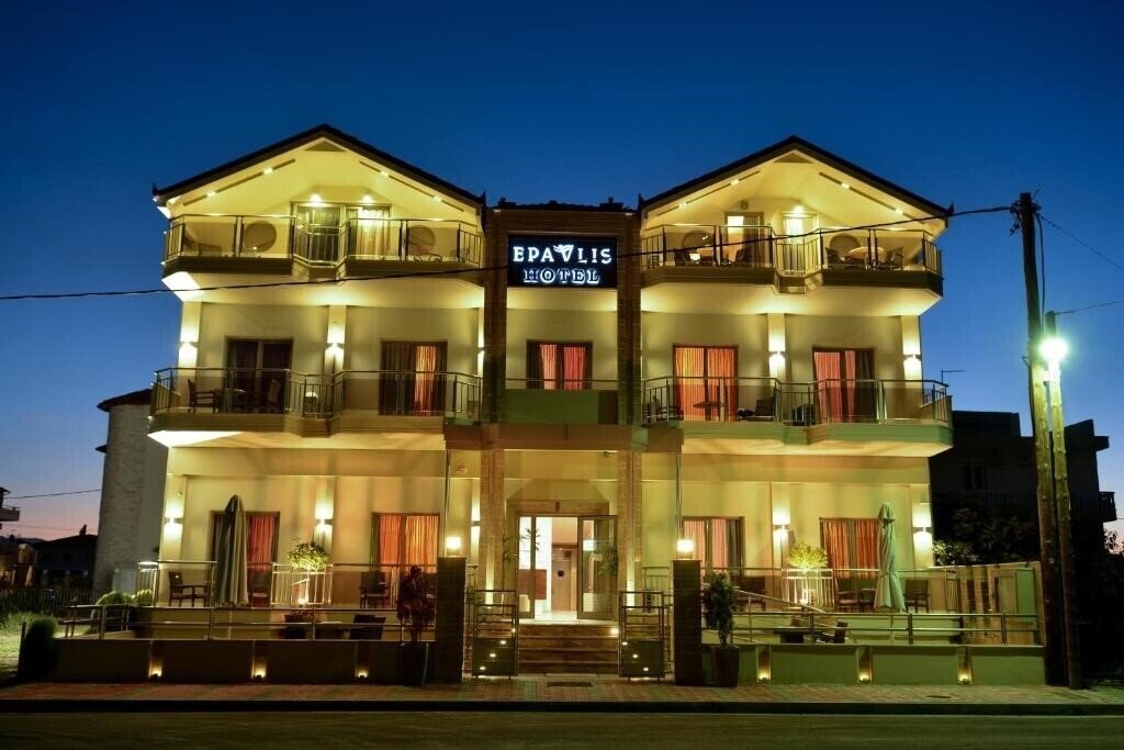 Готель Epavlis Eleftheriadi Hotel 4*