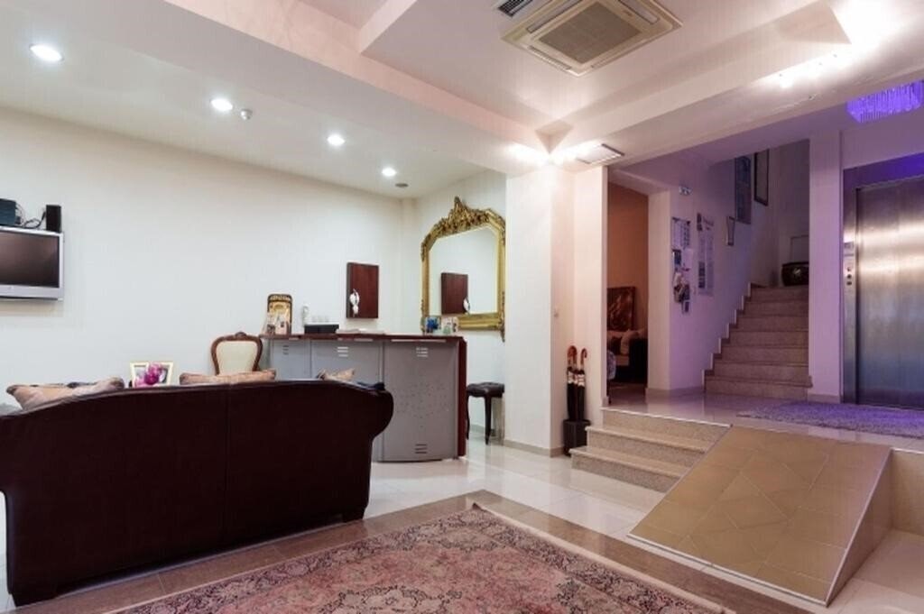 Zdjęcie Christina Hotel 2*