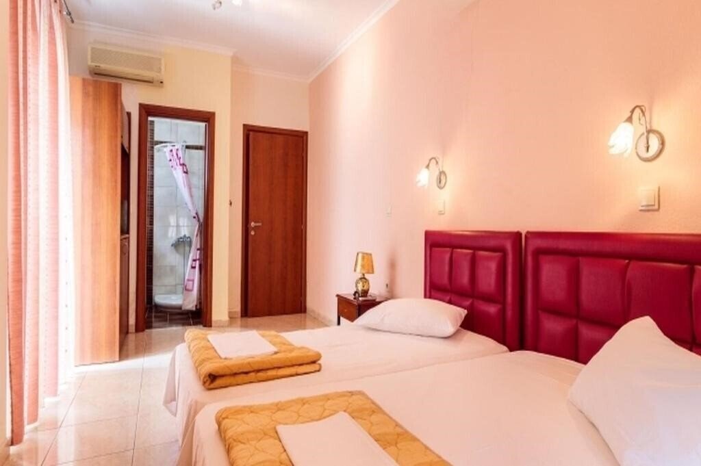 Zdjęcie Christina Hotel 2*