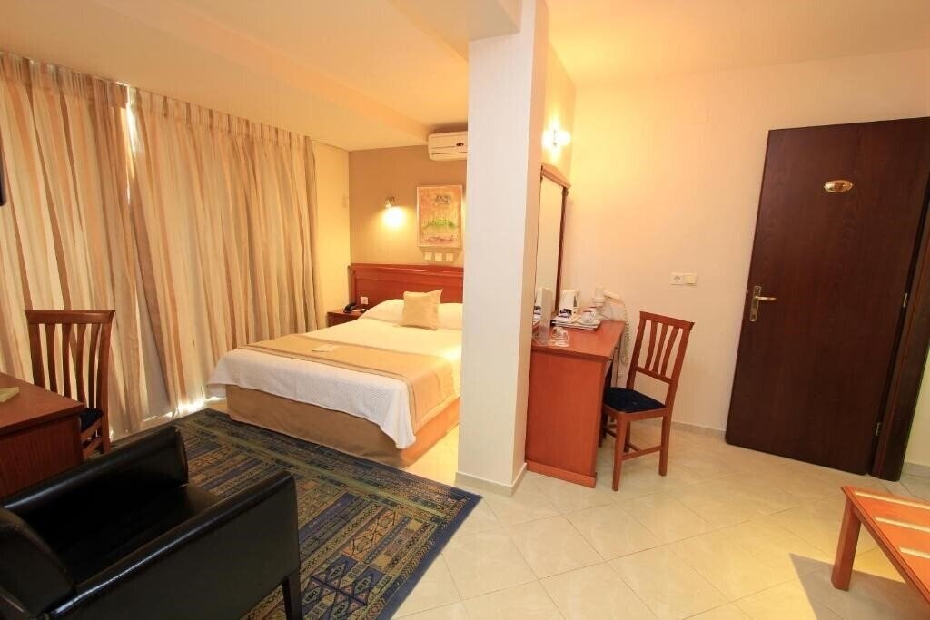 Obraz Triton Hotel 3*