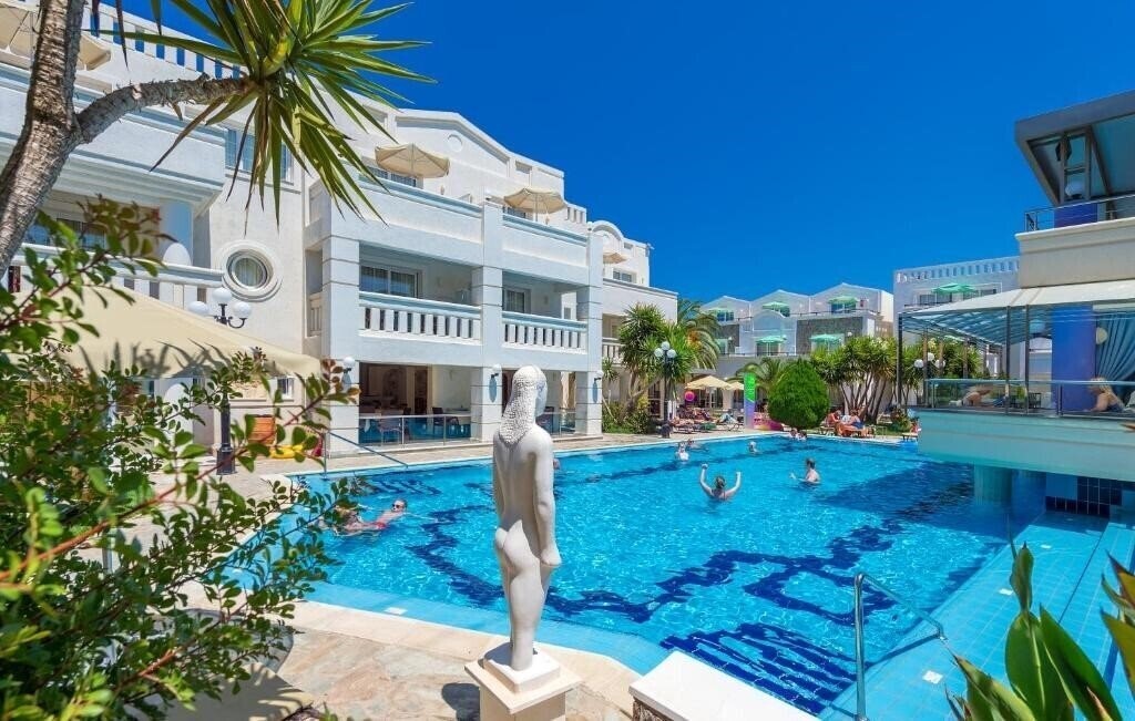 Зображення Castle Suites Hotel 4*