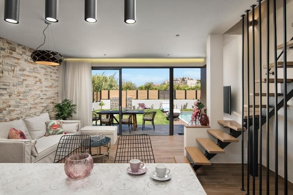 Фото Yasmyr Villas вилла