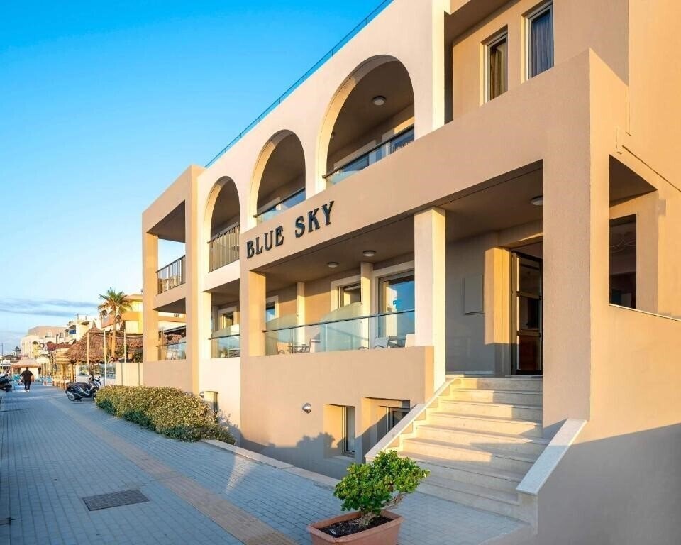 Готель Blue Sky Apartments апартаменты