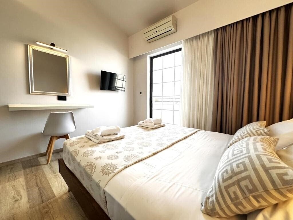 Фото Elina Hotel Apartments 3*