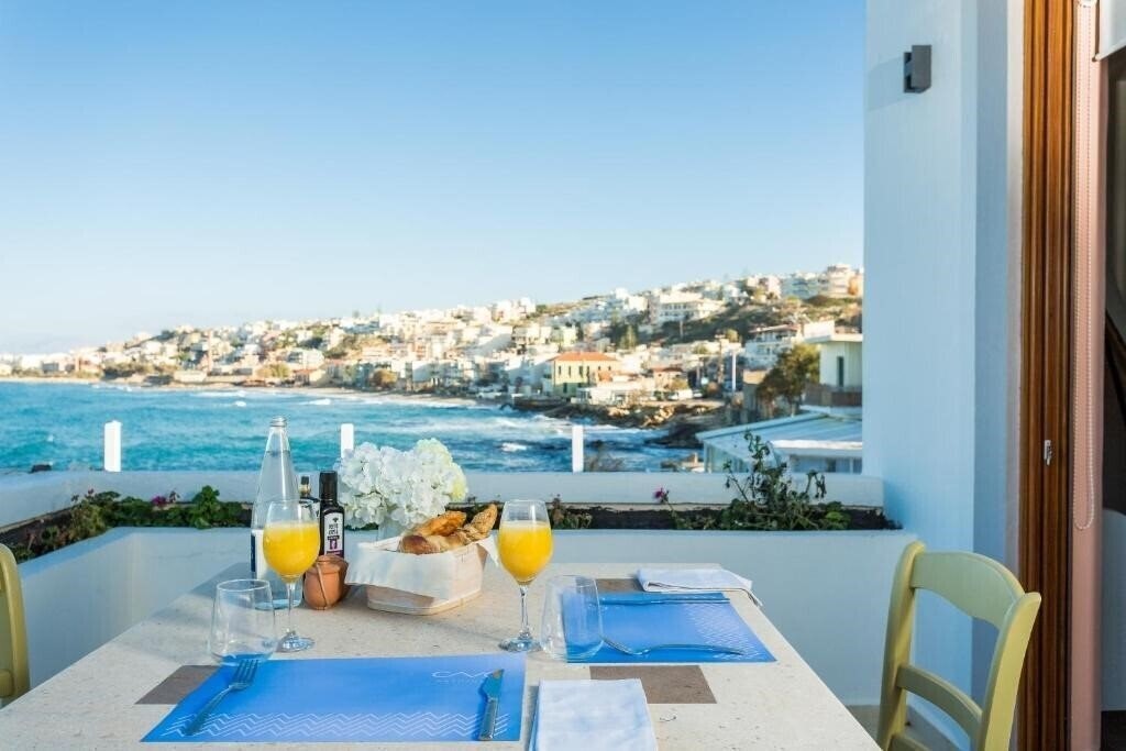 Hotel Cavo Seaside Luxury Suites 4*