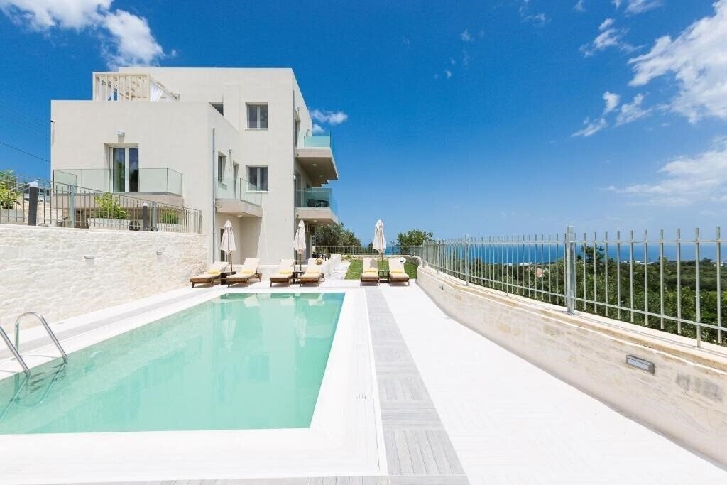 Готель Vigla Suites 4*