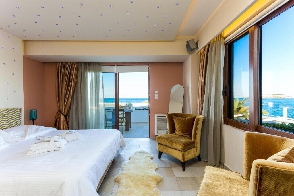 Zdjęcia Cavo Seaside Luxury Suites 4*