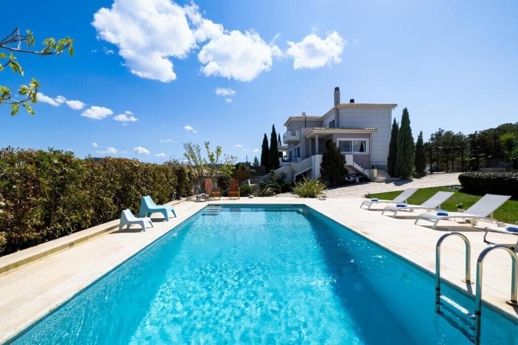 Готель Abelos Villa 3*