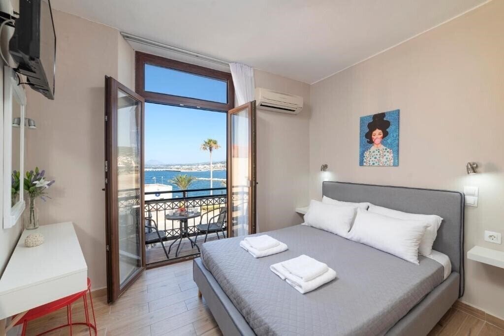 Zdjęcia Faros Rooms & Suites 3*