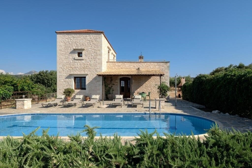 Hotel Villa Rhadamanthus 3*