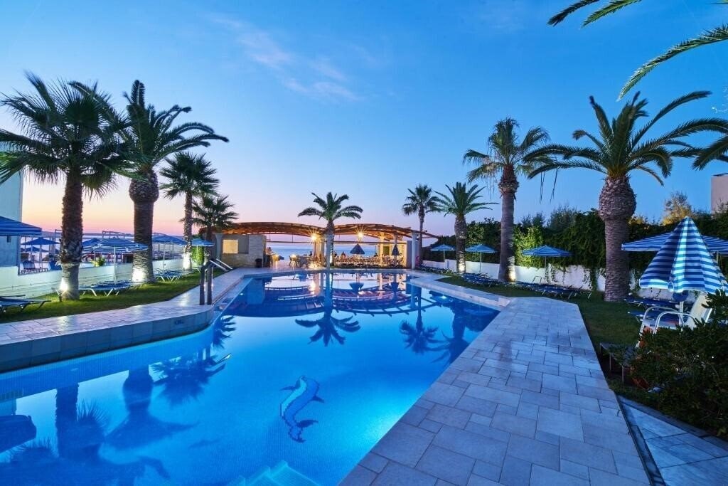 Hotel Eva Bay 4*