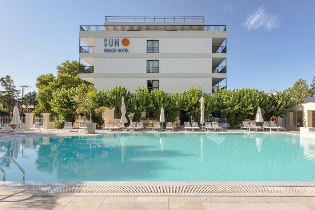 Отель Sun Beach Agia Triada 4*
