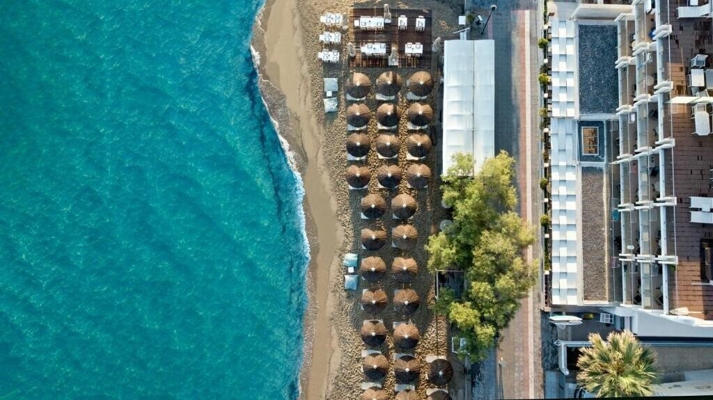 Готель Golden Star City Resort 4*