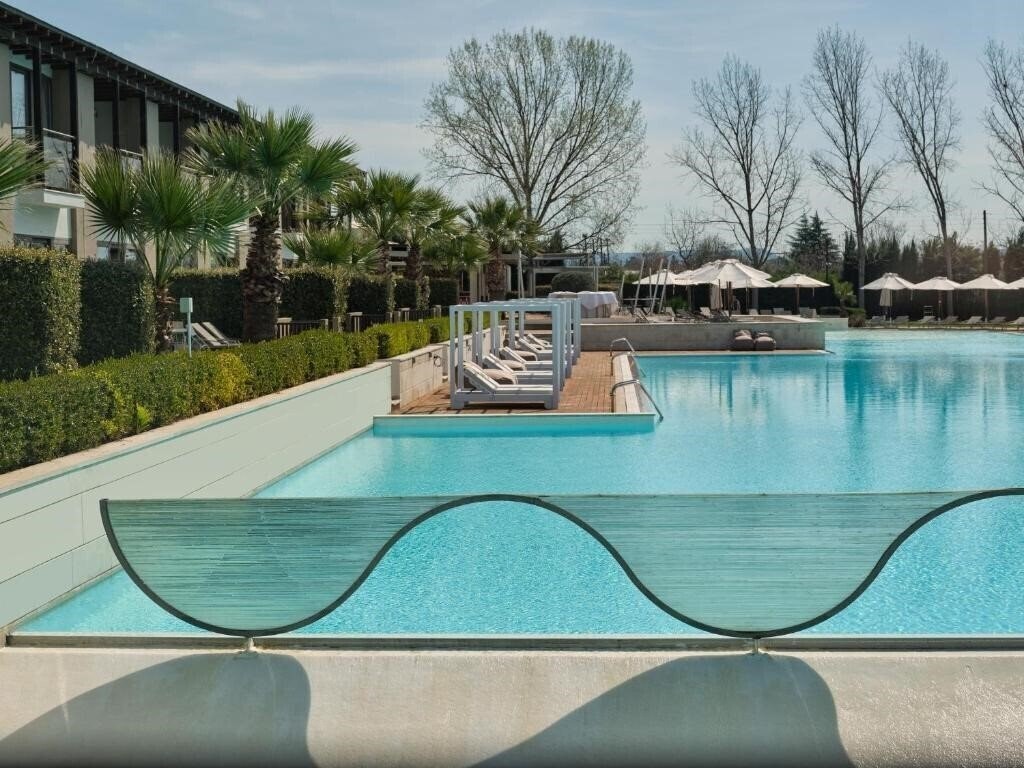 Zdjęcie Nikopolis Hotel Thessaloniki 5*