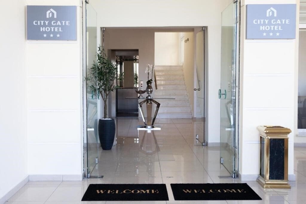Hotel City Gate Hotel 3*