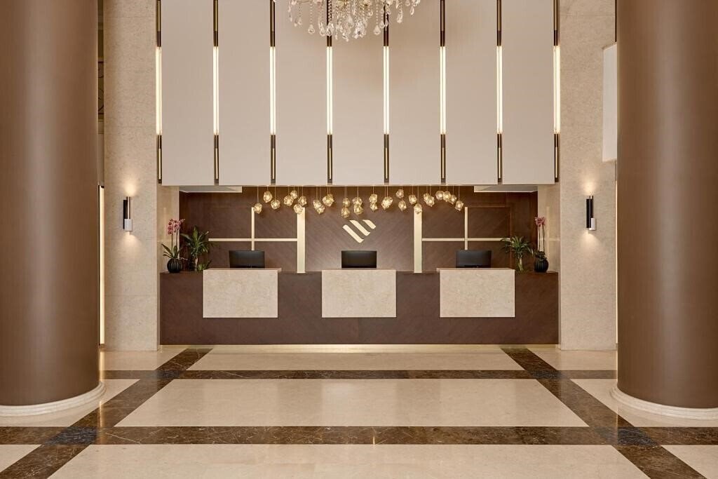 Фото Grand Hotel Palace 5*