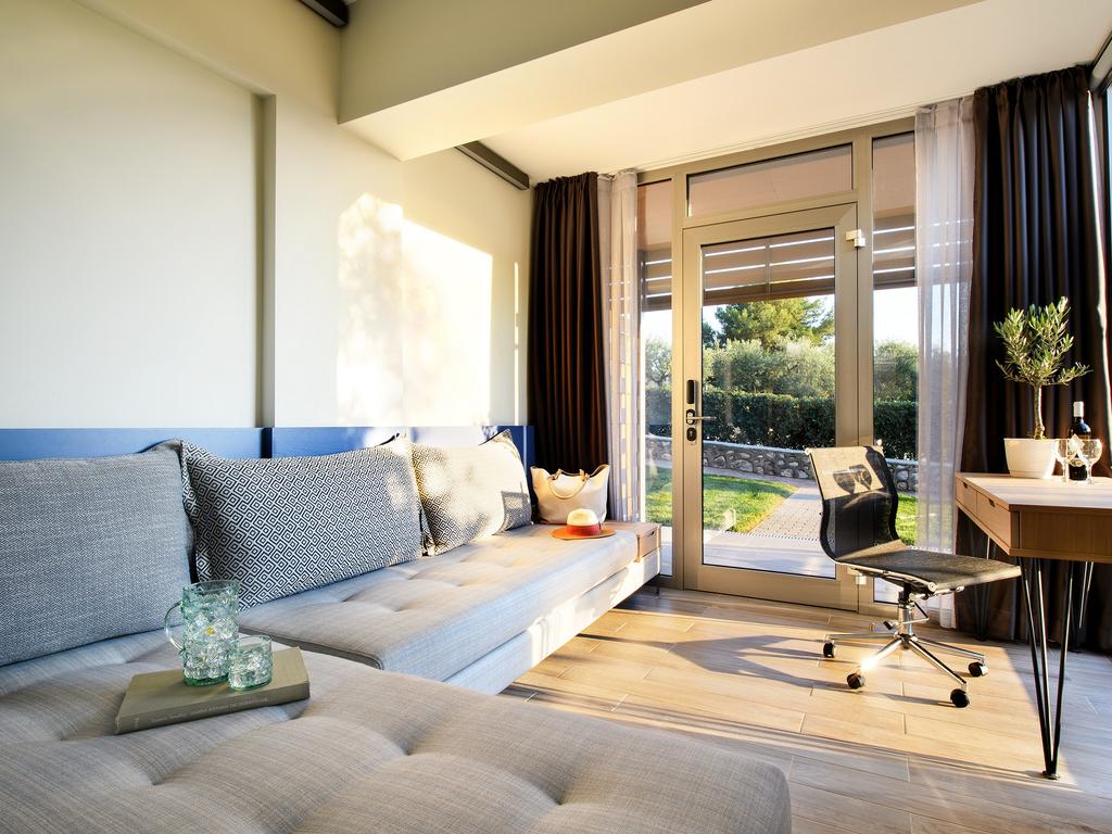 Obraz Blue Dolphin 4*