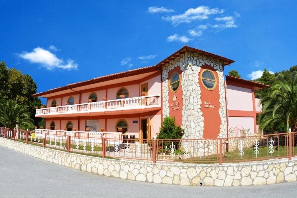 Hotel Petros Italos Bed & Breakfast Апартаменты апартаменты