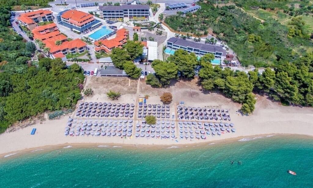 Готель Lagomandra Beach Hotel 4*