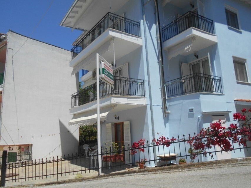 Zdjęcie Ermioni Apartments 3*