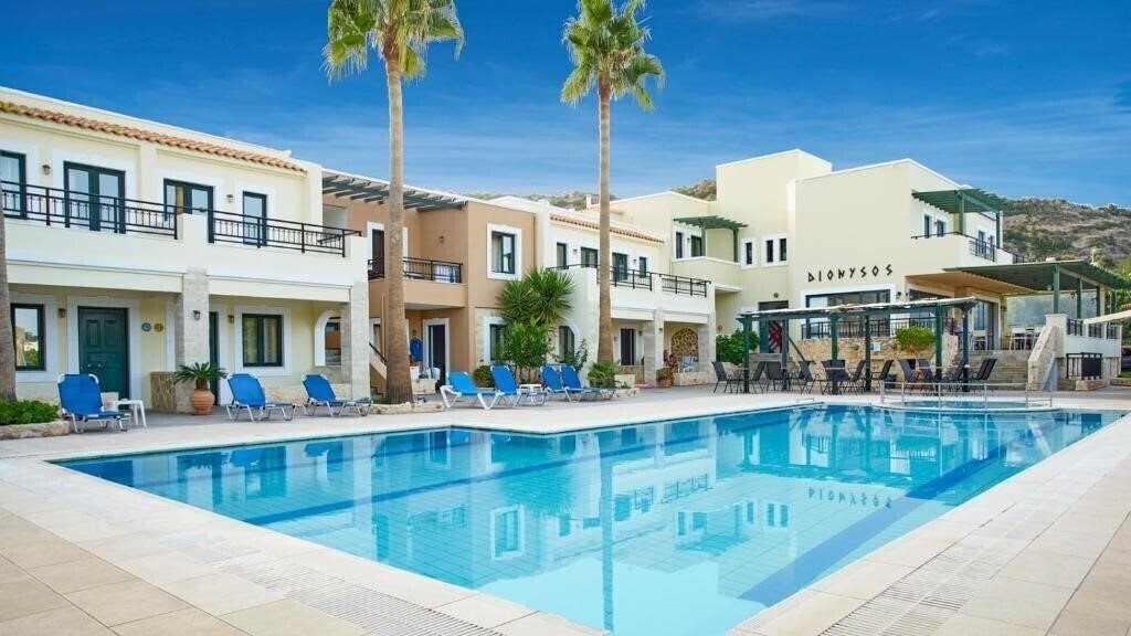 Готель Dionysos Apartments & Studios 4*