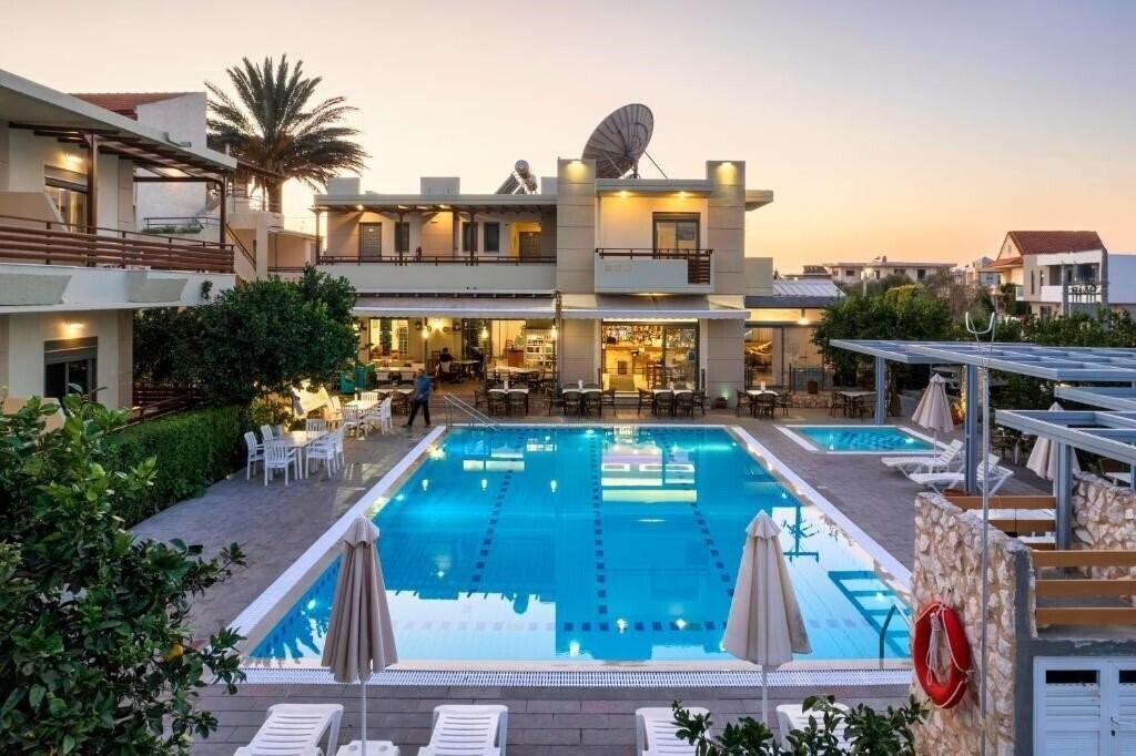 Готель Ilyssion Holidays Apartments & Studios 3*