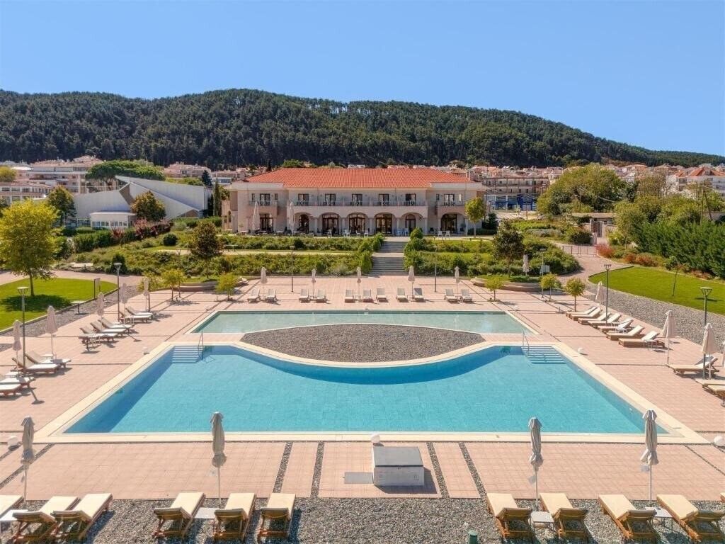 Готель The Lake Hotel 5*