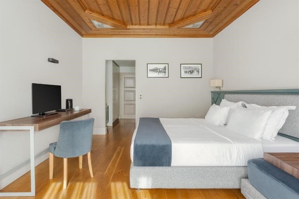 Зображення The Lake Hotel 5*