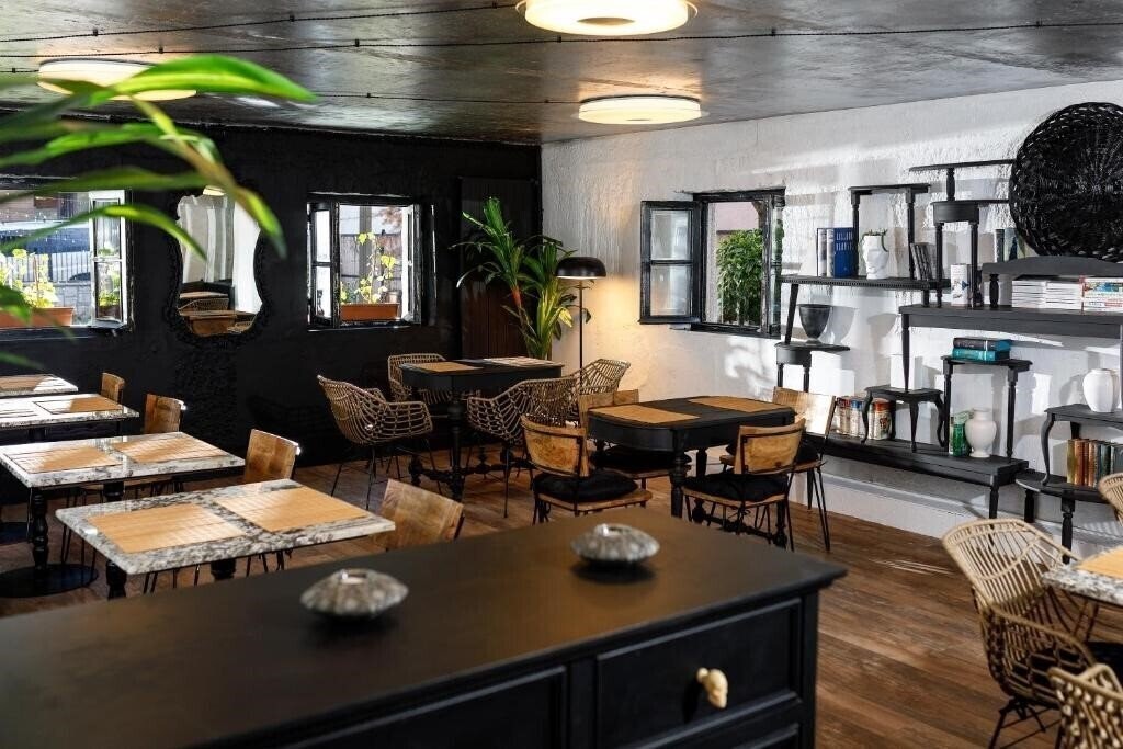 Фотографія Hydeout Bakuriani 4*