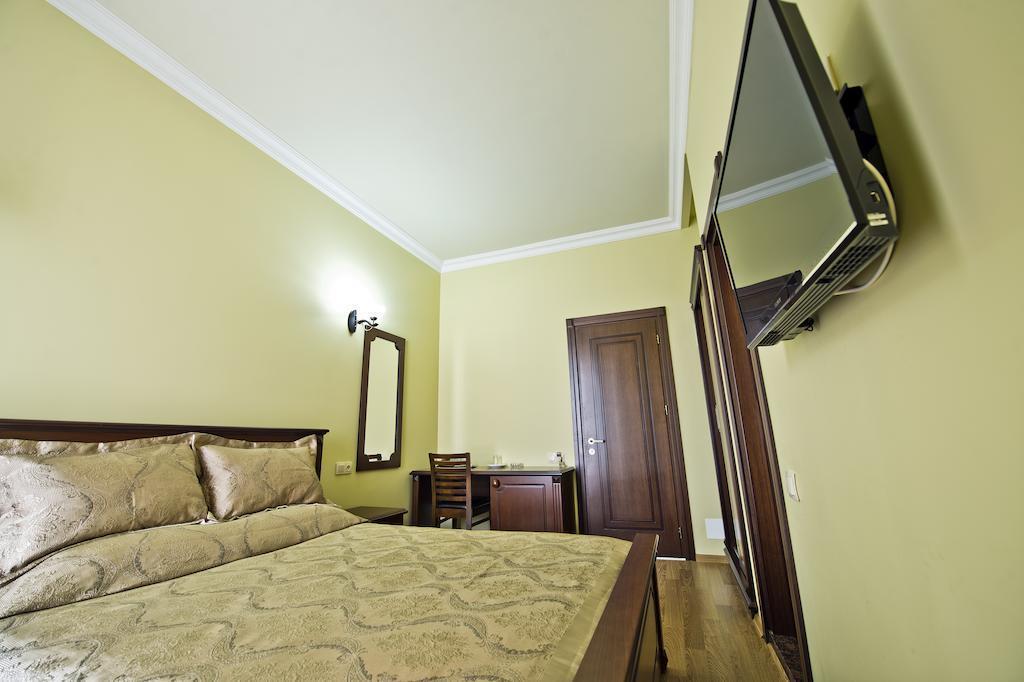 Zdjęcie Eiffel Hotel Batumi 3*