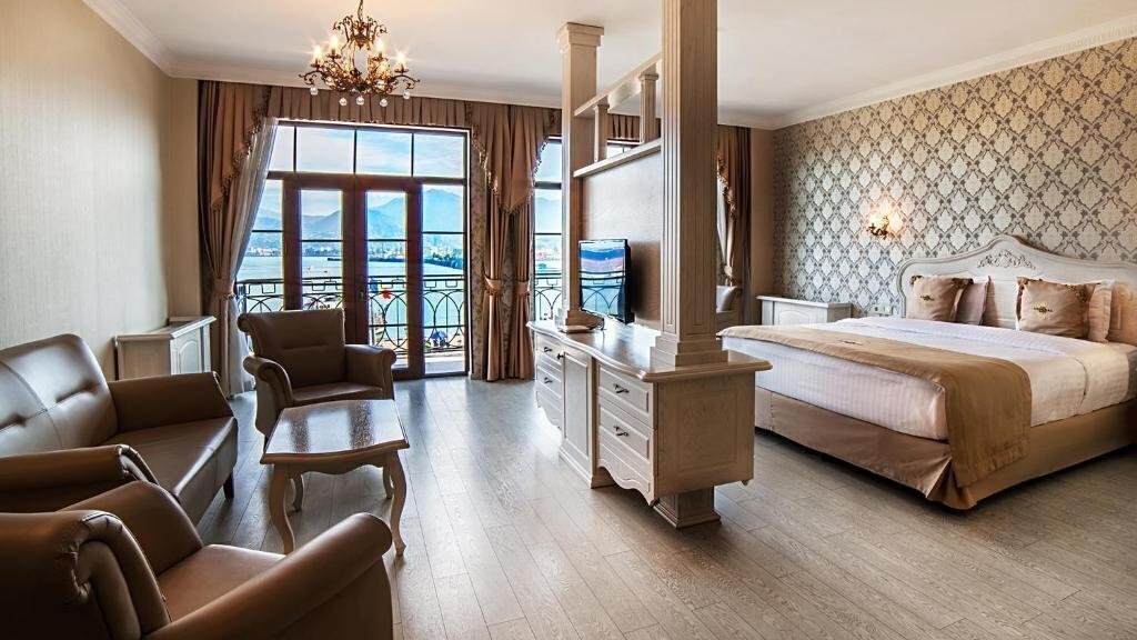 Отель The Admiral Hotel 4*