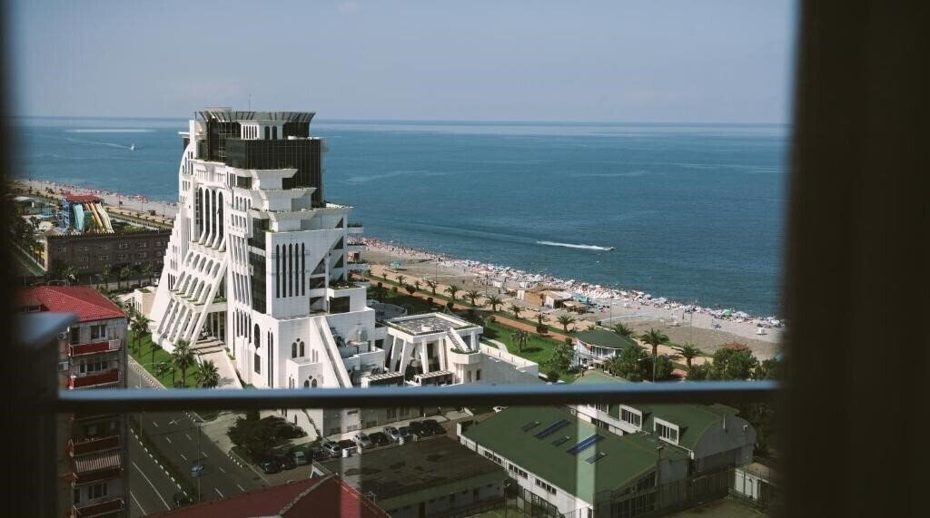 Фото Silk Road Sea Towers Batumi 4*