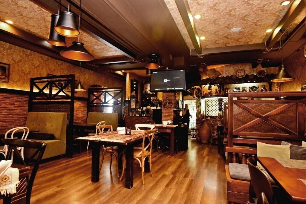 Готель Antika 3*