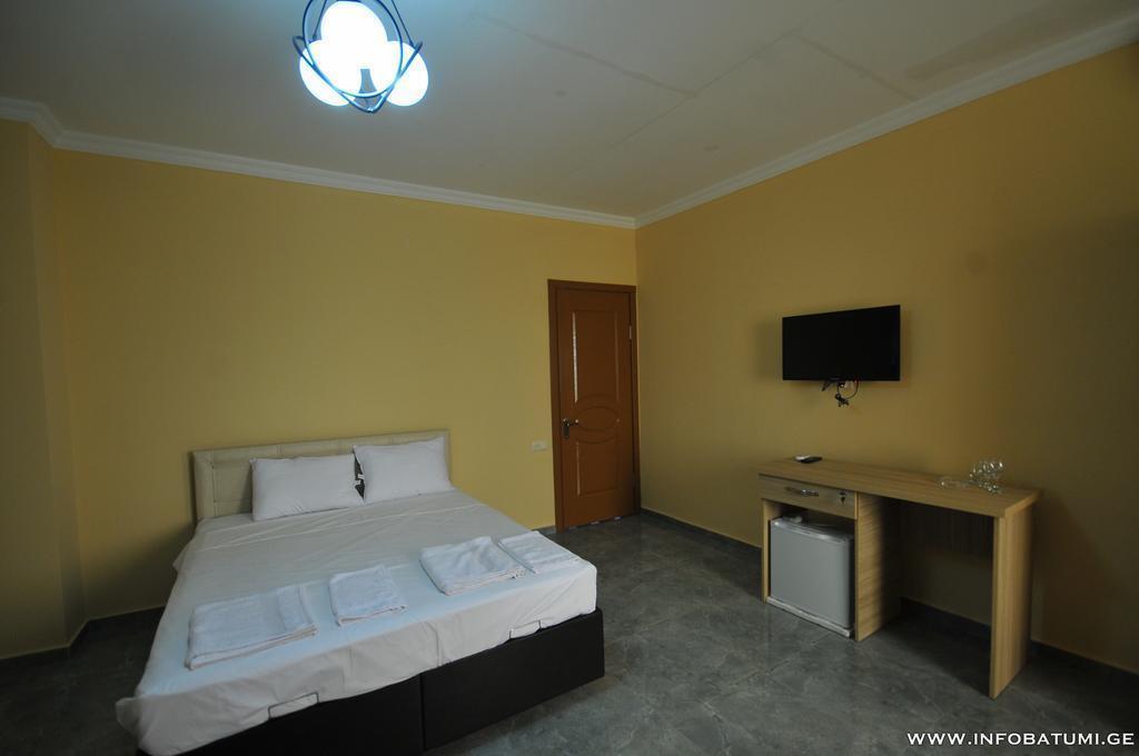 Obraz Golden House 3*