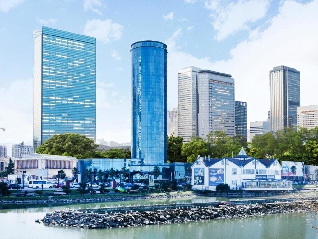 Hotel Sky Tower & SPA Batumi 5*