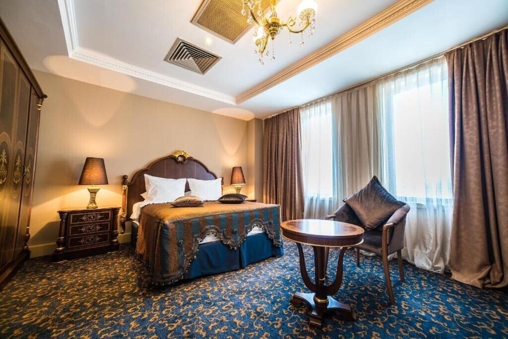 Zdjęcia Intourist Palace 5*