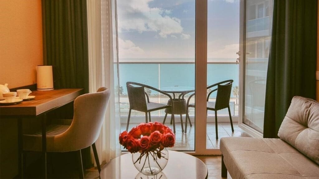 Фото Sunrise Residence Apartment 4*