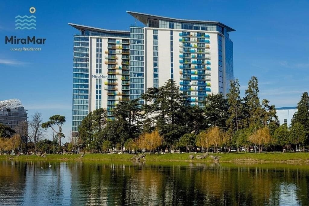 Готель Miramar Luxury Residences 5*