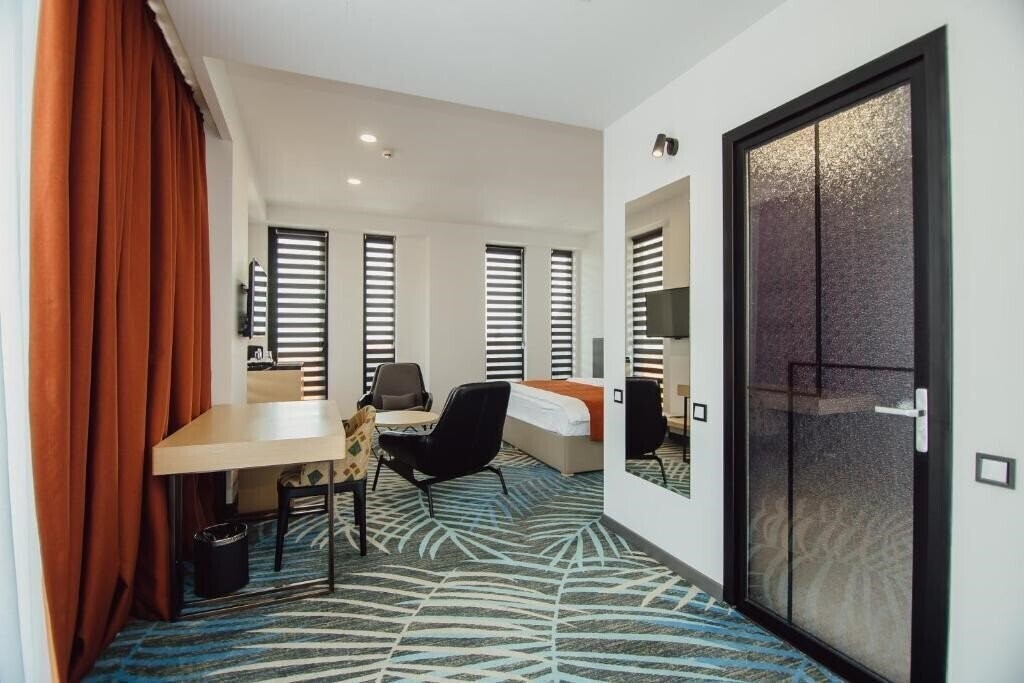 Zdjęcia Graphic Hotel Batumi 4*