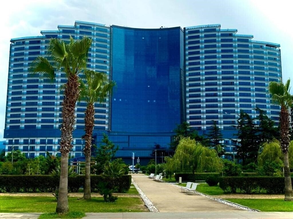 Отель Grand Bellagio Batumi Convention & Casino Hotel 4*