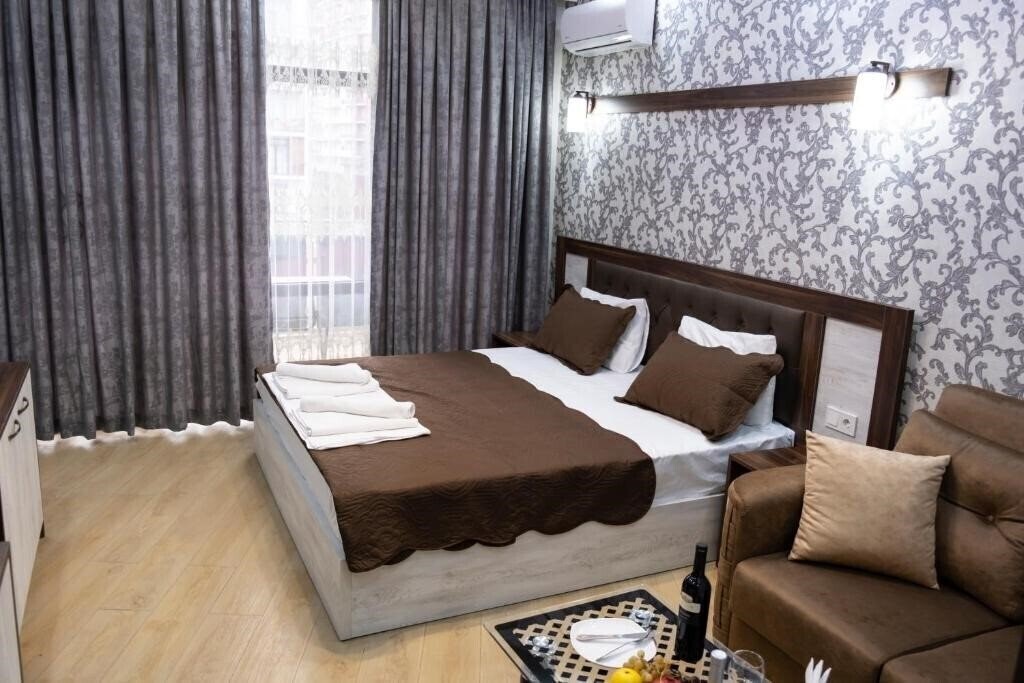 Отель Emeg Hotel 3*