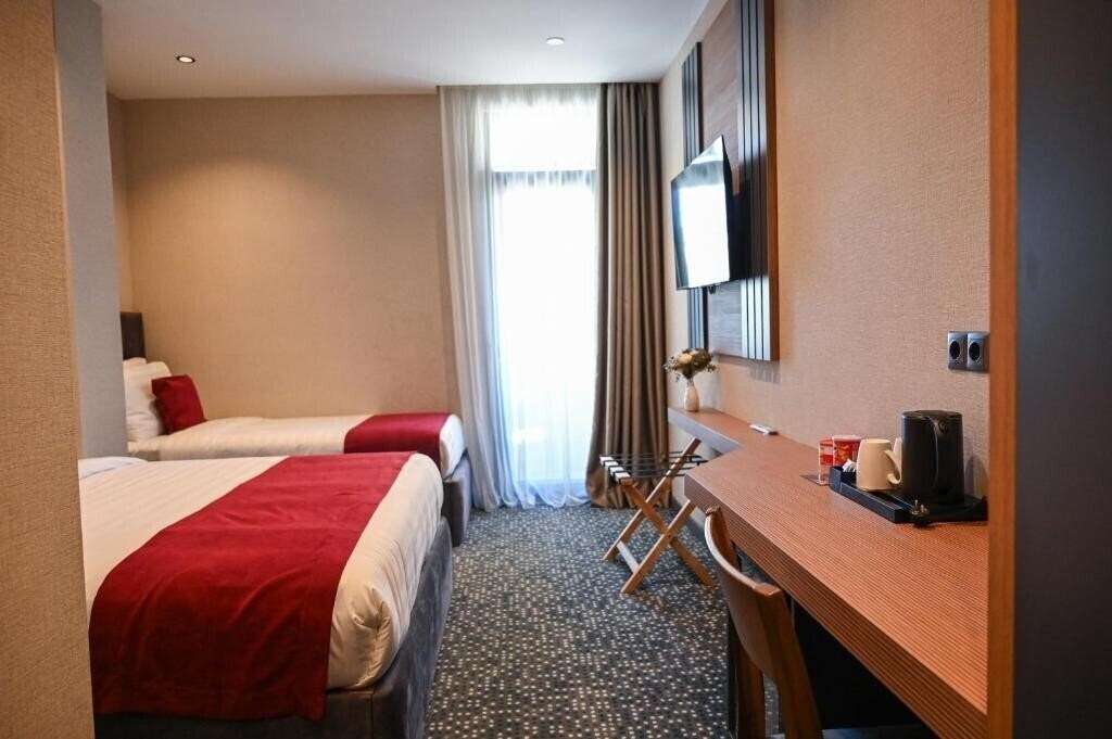 Zdjęcie Landmark Hotel Batumi 4*