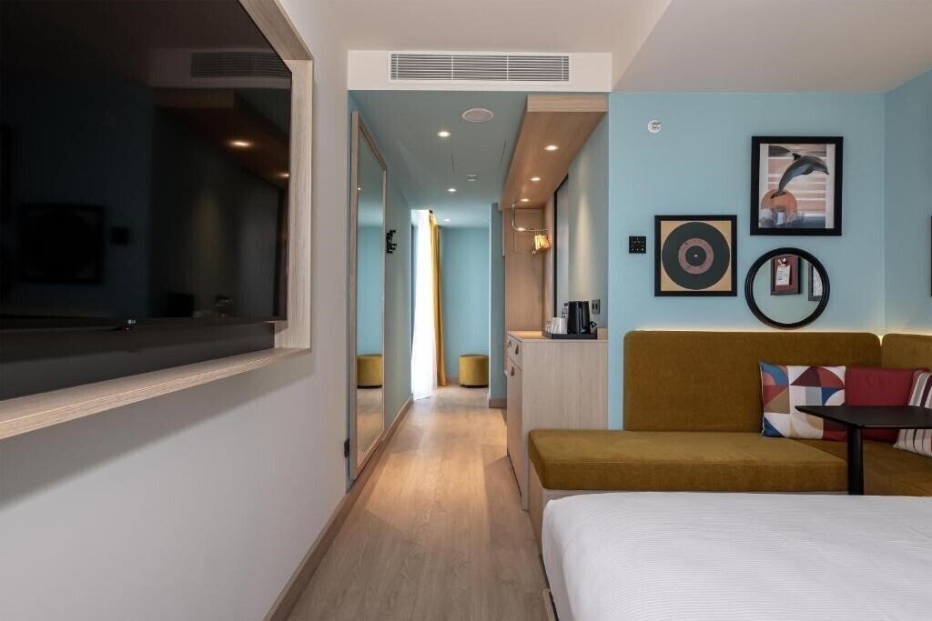 Фото Hampton by Hilton Batumi Center 4*