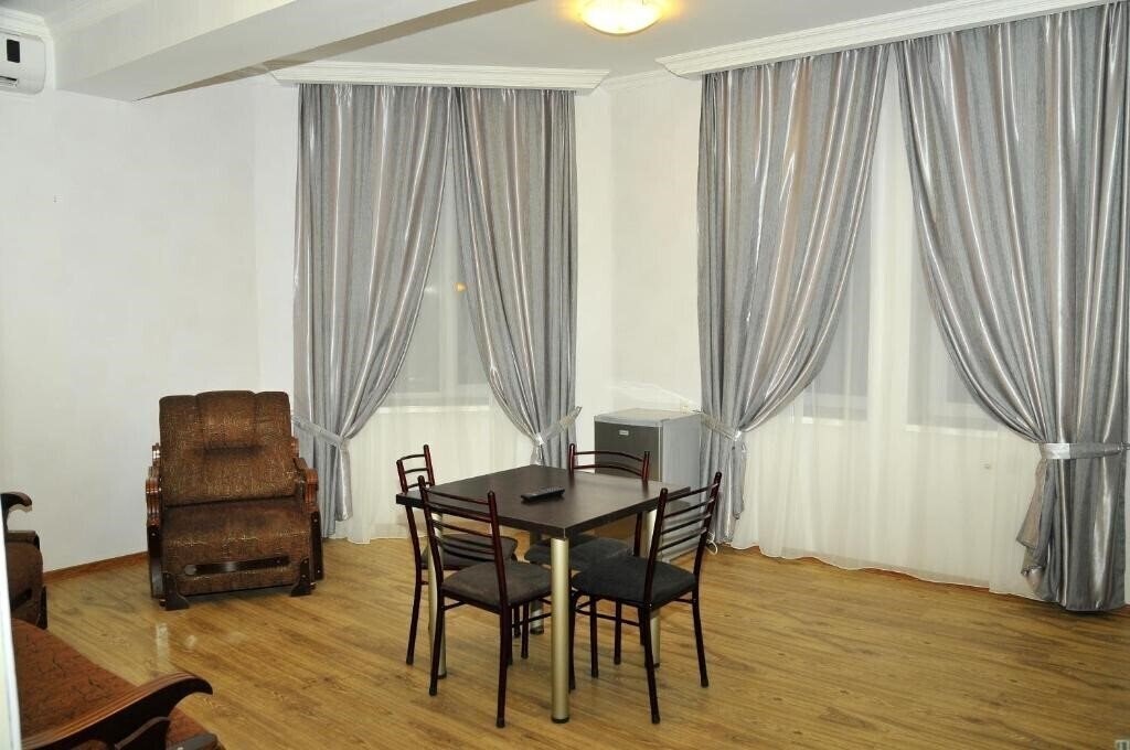 Zdjęcie Alma-Ata 3*