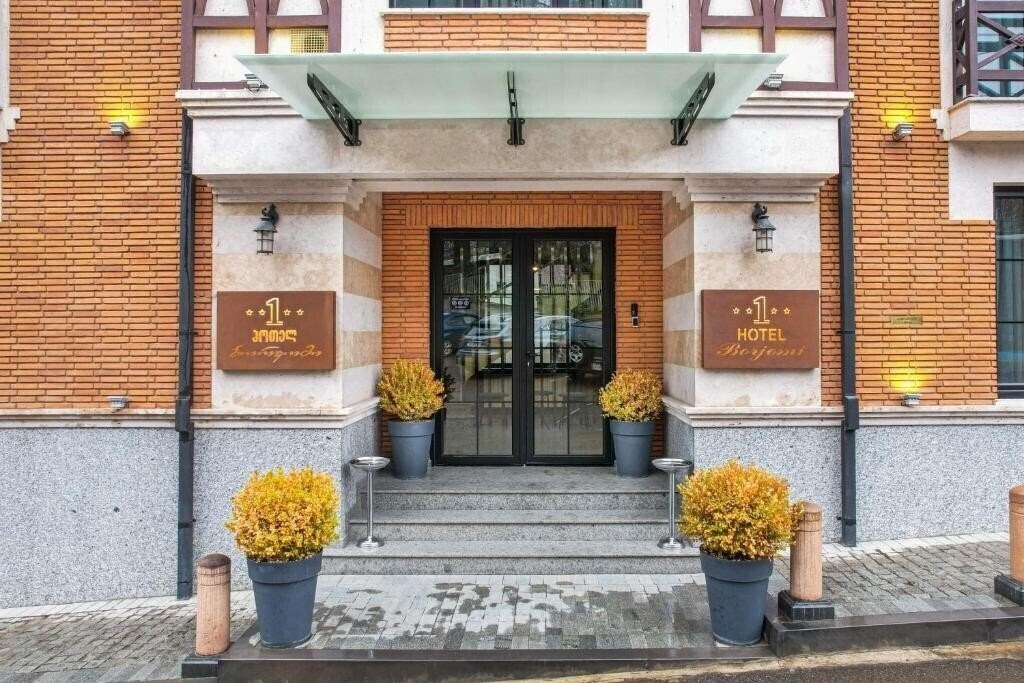 Фотографія 1 Hotel Borjomi (ex. Milano Palace) 4*