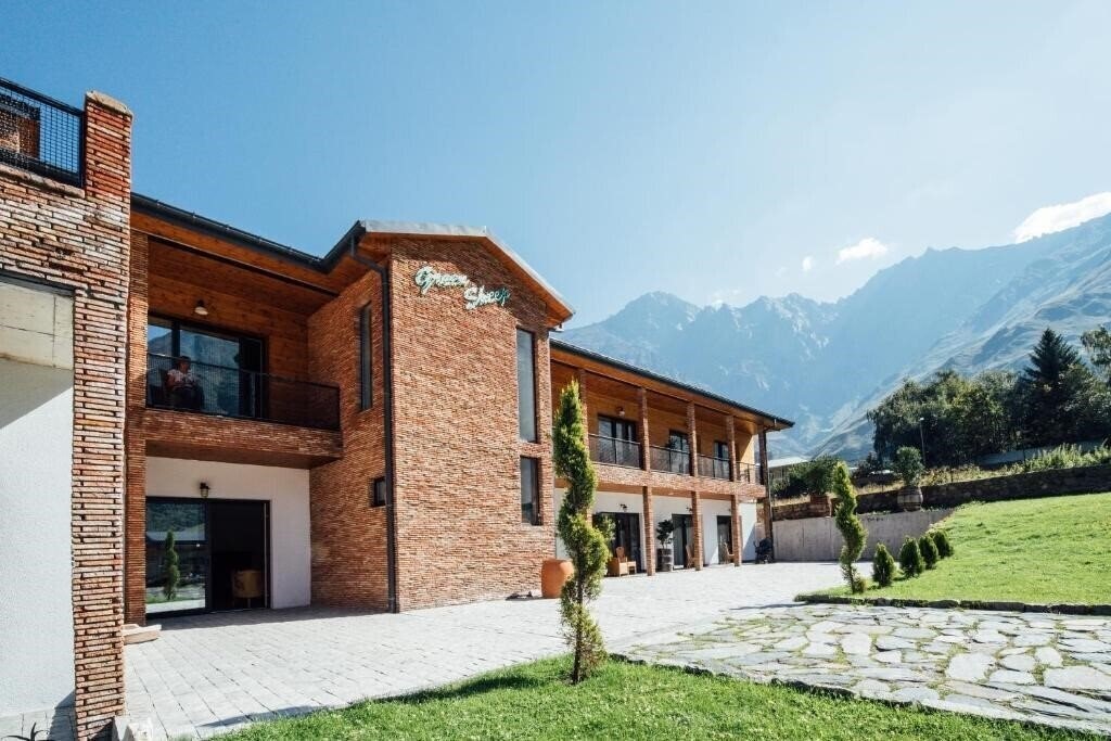 Hotel Green Sheep 3*