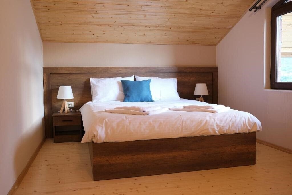 Zdjęcie Hotel Axien 3*