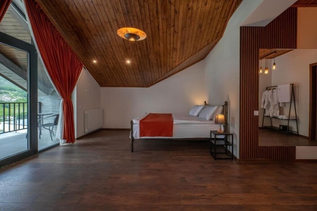 Zdjęcie Residence Kazbegi 4*